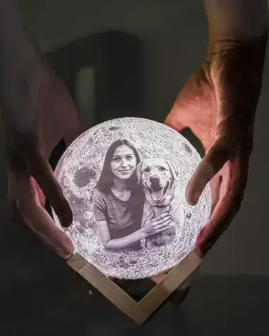 Detailaufnahme 3D Mondlampe